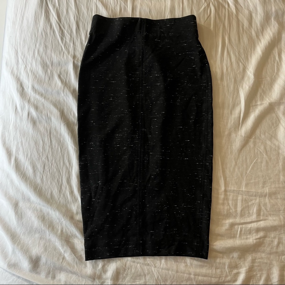 Aritzia Midi Skirt - black, XXS